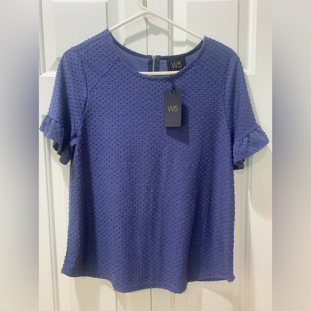 NWT W5 short sleeve top size Medium